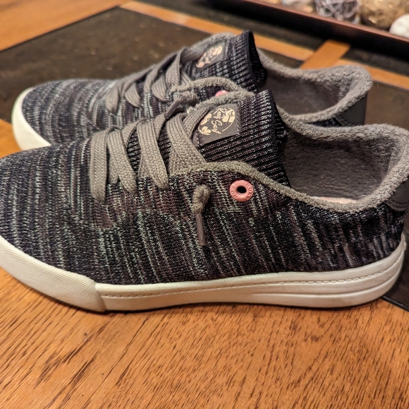 Roxy tennis shoes - Picture 2 of 3